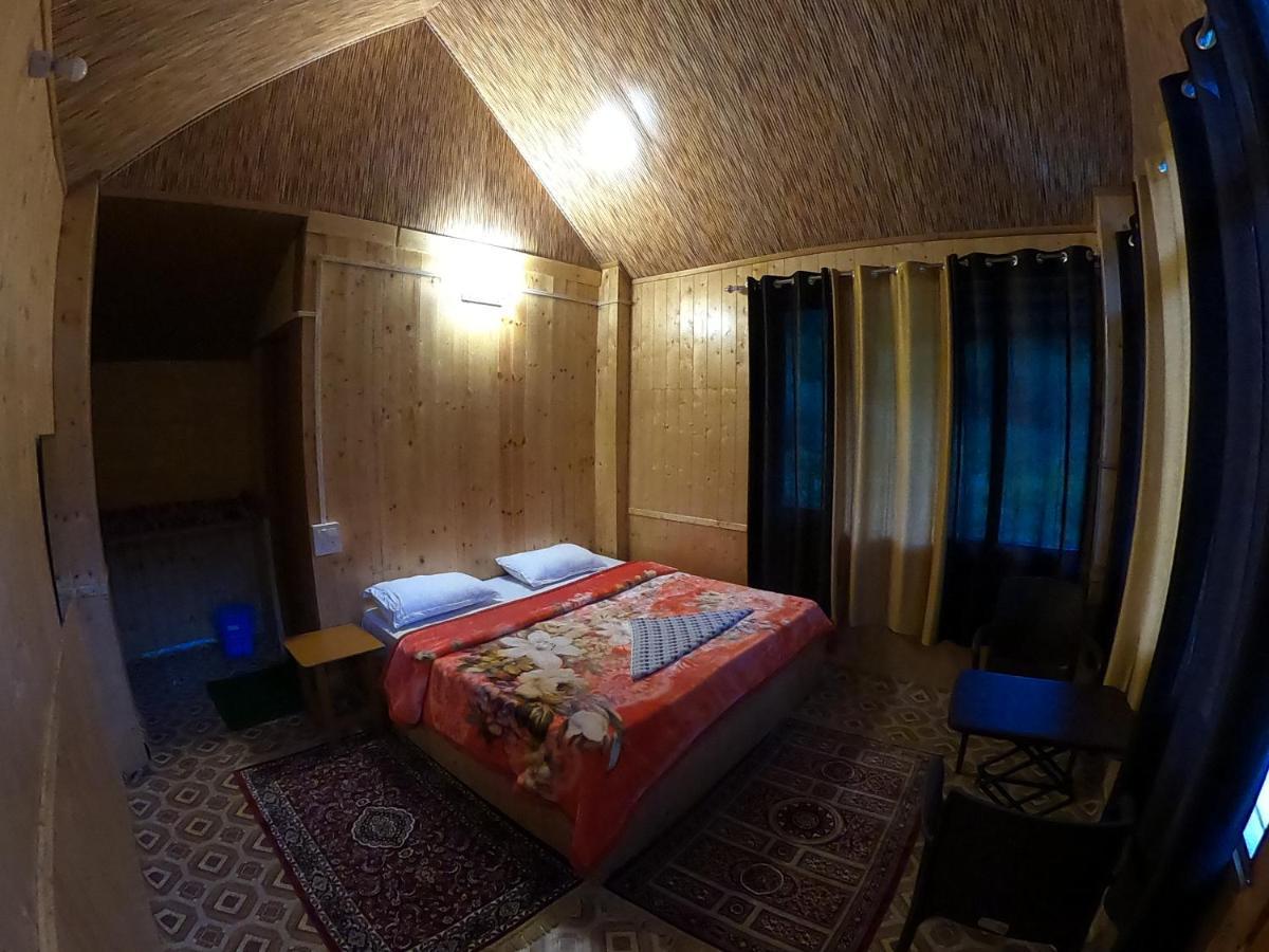 Reverberate Cafe & Cottages - Negi'S Place Jibhi エクステリア 写真